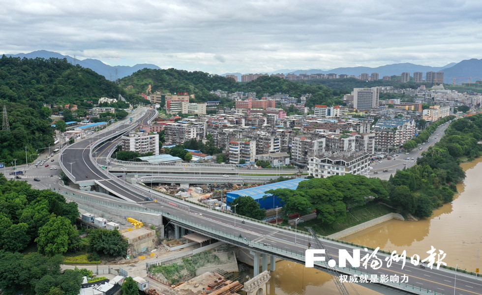 頭條新聞 從市交建集團獲悉,福州洪山橋至洪塘大橋拓寬改建工程